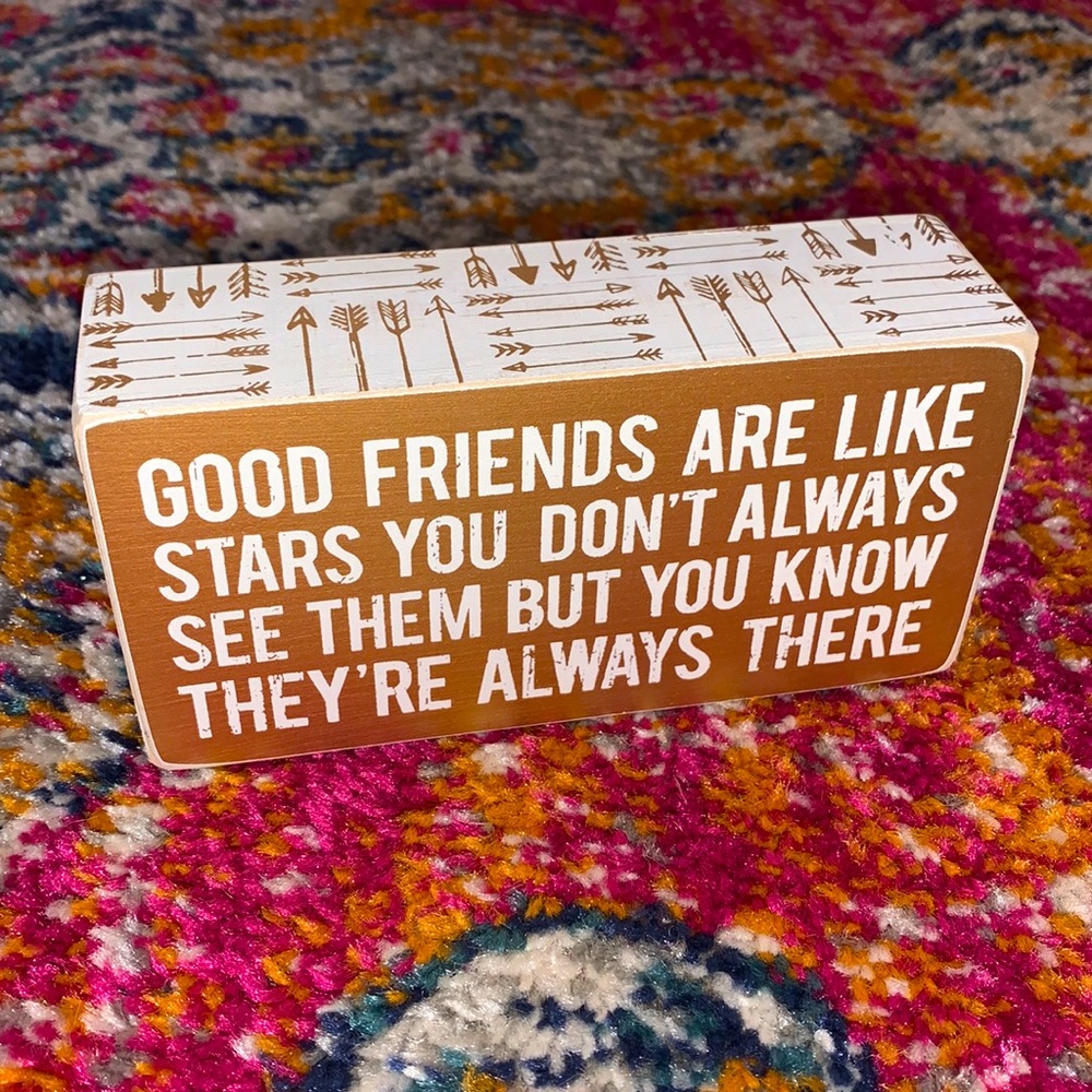 white & gold friendship sign 🤍🏹✨